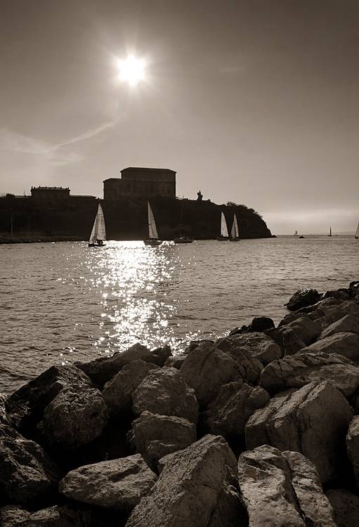 407%20MARSEILLE%2012538%20BW%2001W.jpg